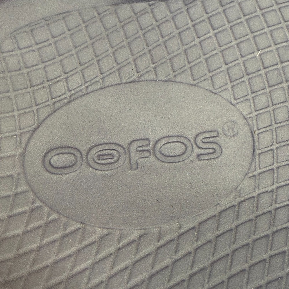 OOFOS Slide Sandals in Periwinkle Blue - Picture 11 of 11